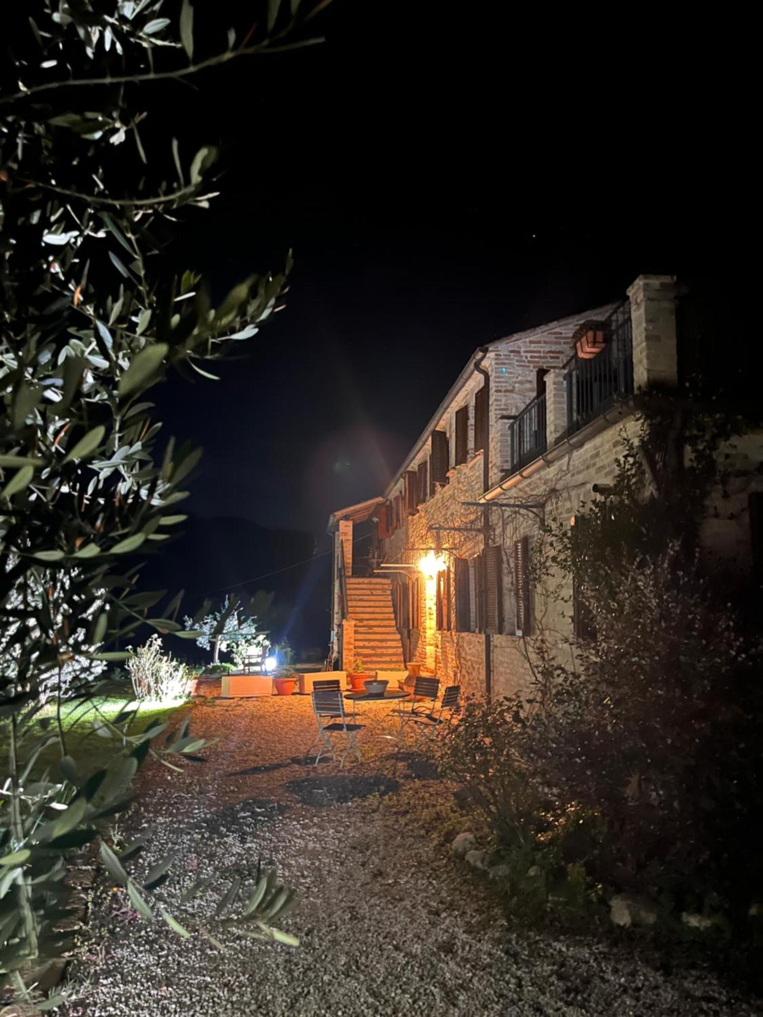 Casa Delle Sorgenti Apartment Montefiore dell'Aso Luaran gambar
